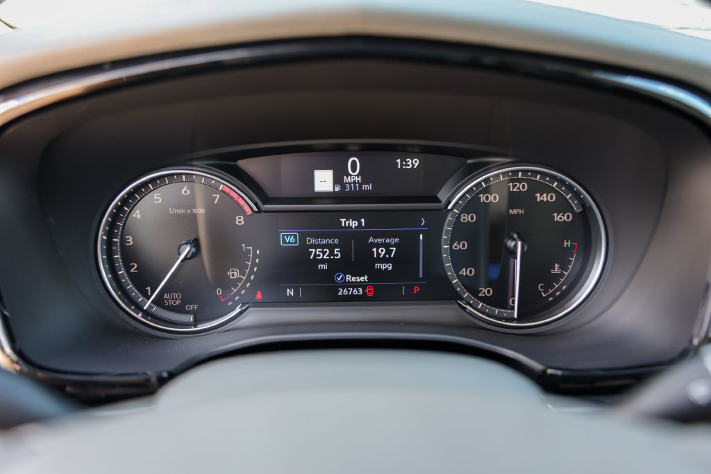 Used 2025 Cadillac XT6 Premium Luxury FWD image 11