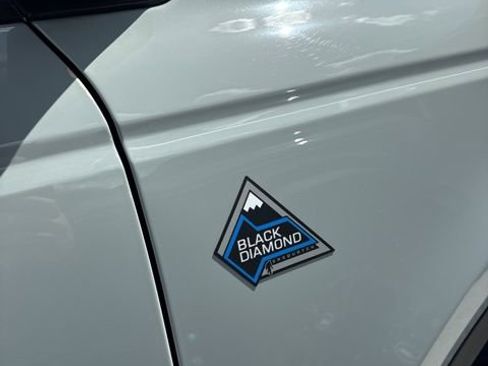 Used 2021 Ford Bronco Black Diamond w/ Sasquatch Package AWD/4WD image 13
