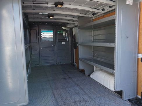 Used 2019 Nissan NV 2500 SV w/ Navigation Package image 11