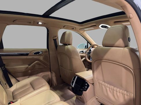 Used 2015 Porsche Cayenne S w/ Premium Package image 25