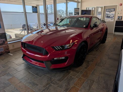 Certified 2020 Ford Mustang Shelby GT350 w/ Technology Package RWD image 2