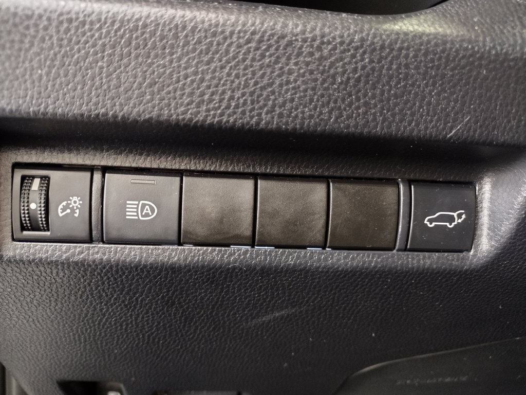 Used 2019 Toyota RAV4 XLE w/ Convenience Package AWD/4WD image 28