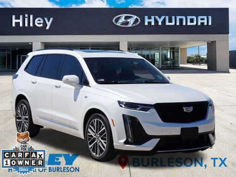 Used 2023 Cadillac XT6 Sport w/ Technology Package AWD/4WD image 2
