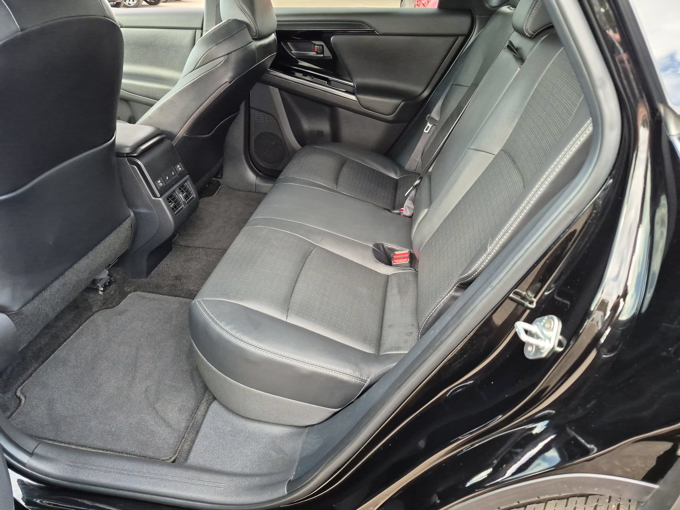Certified 2023 Subaru Solterra AWD image 16