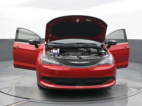 New 2025 Chrysler Voyager LX image 61