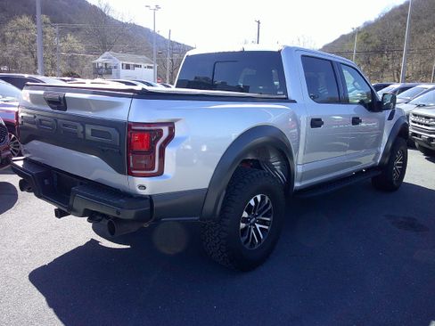 Certified 2019 Ford F150 Raptor w/ Equipment Group 801A Mid image 4