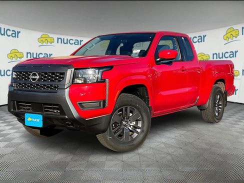 Used 2025 Nissan Frontier SV image 3