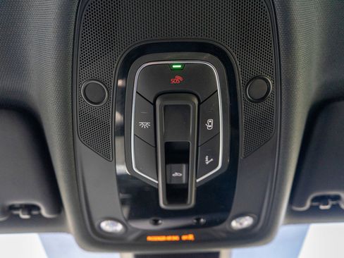 Used 2022 Audi A4 2.0T Premium Plus w/ Premium Plus Package AWD/4WD image 23