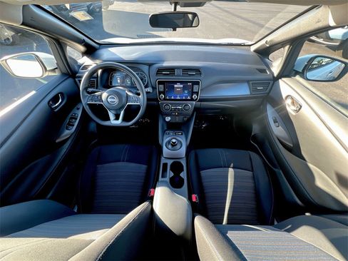 Used 2023 Nissan Leaf S image 18