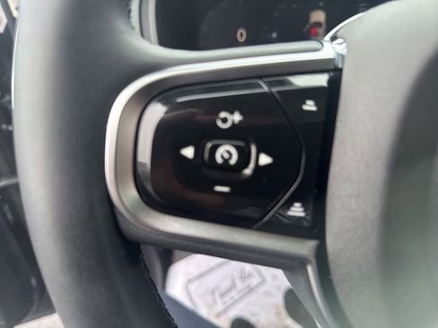 Used 2025 Volvo XC90 B5 Plus w/ Protection Package Premier image 23