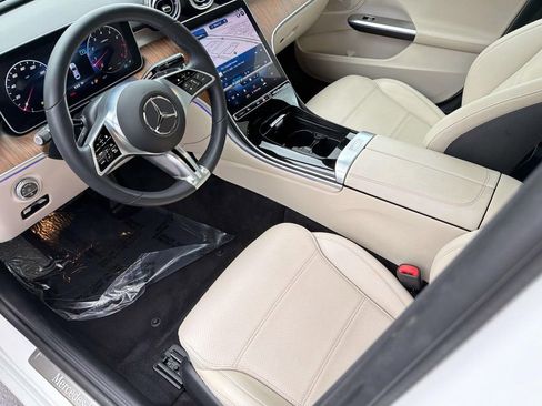 Used 2023 Mercedes-Benz C 300 Sedan image 15