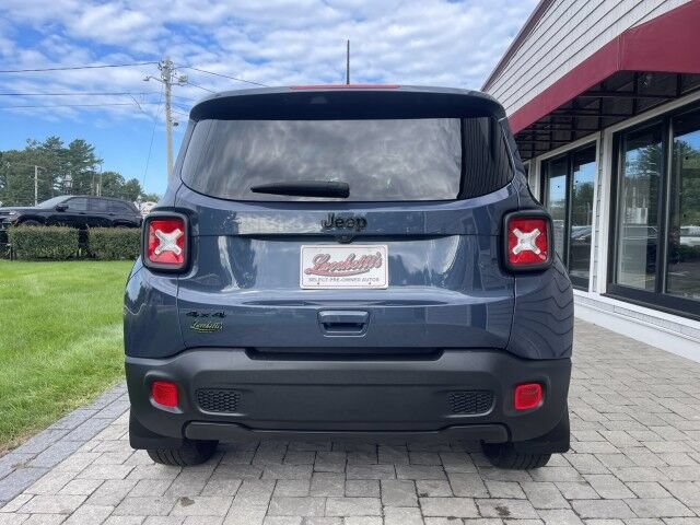 Used 2023 Jeep Renegade Altitude w/ Sun/Sound Group AWD/4WD image 5