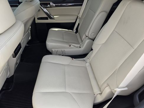 Used 2023 Lexus GX 460 Luxury w/ Sport Design Package image 39