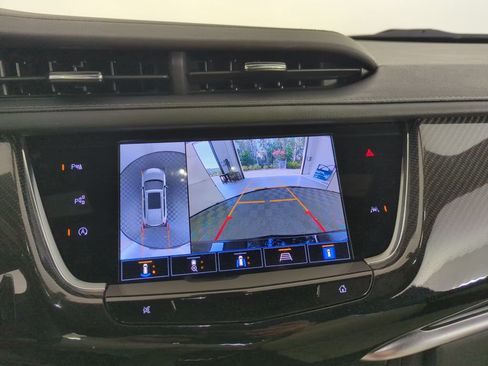 Used 2024 Cadillac XT6 Sport w/ Technology Package AWD/4WD image 25