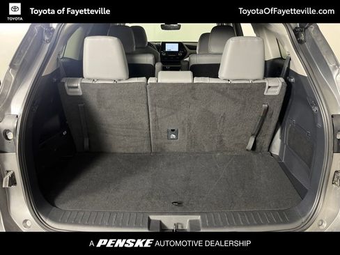 Certified 2026 Toyota Highlander XLE AWD/4WD image 12