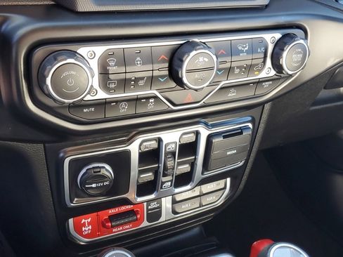 Used 2021 Jeep Gladiator Mojave image 25