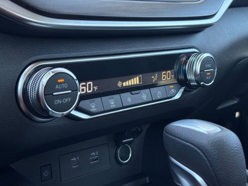 New 2025 Nissan Altima 2.5 SV w/ SV Special Edition Package image 24