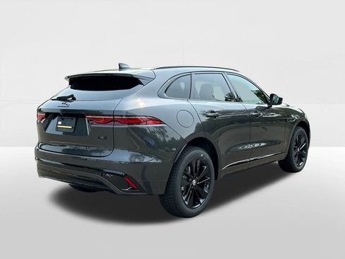 New 2026 Jaguar F-PACE R-Dynamic S image 4