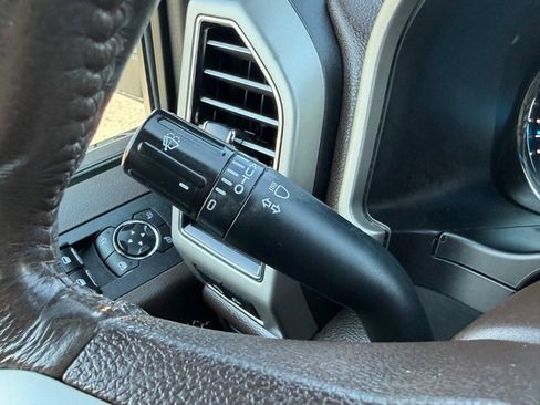 Used 2018 Ford F150 King Ranch w/ Equipment Group 601A Luxury AWD/4WD image 25