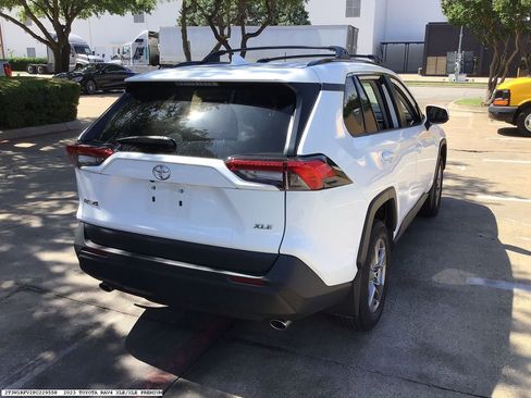 Used 2023 Toyota RAV4 XLE FWD image 4