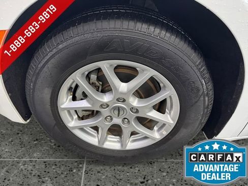 Used 2023 Chrysler Voyager LX FWD image 25