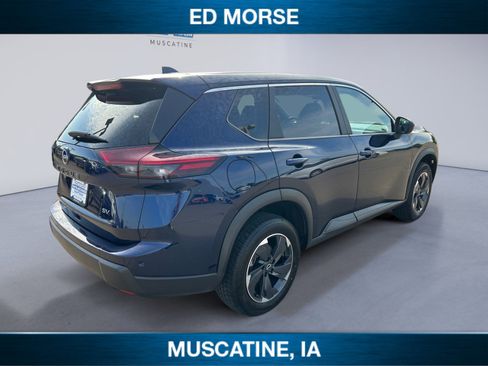 Used 2024 Nissan Rogue SV FWD image 5