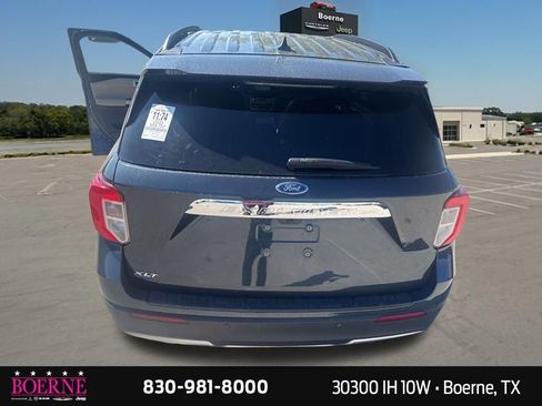 Used 2023 Ford Explorer XLT w/ Equipment Group 202A RWD image 16