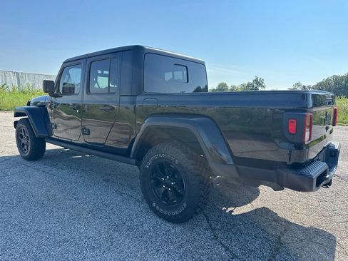 Used 2021 Jeep Gladiator Sport AWD/4WD image 4