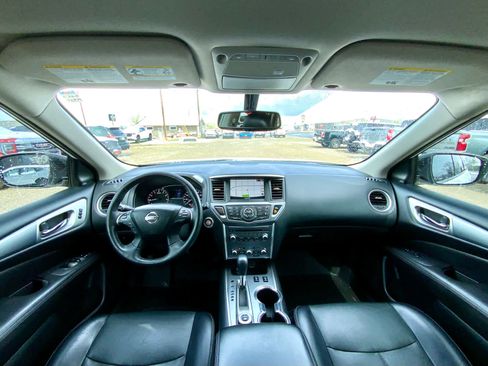 Used 2020 Nissan Pathfinder SL AWD/4WD image 29