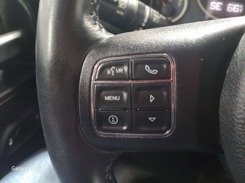 Used 2016 Jeep Wrangler Unlimited Sahara image 23