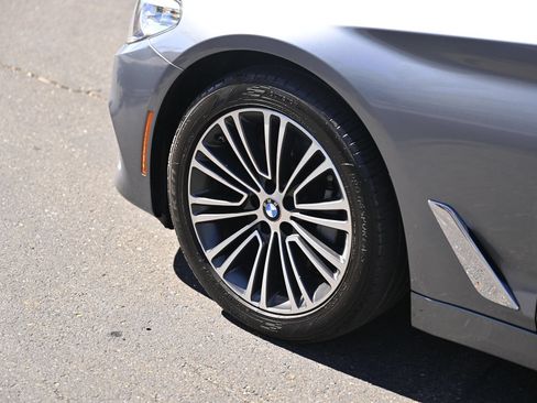 Used 2018 BMW 530i RWD image 9