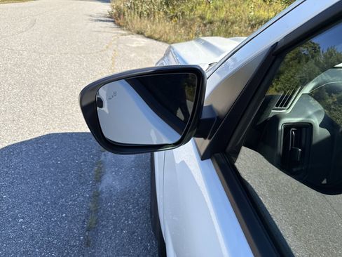 New 2026 Nissan Frontier S image 13