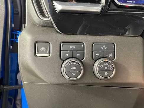 Used 2022 Chevrolet Silverado 1500 RST AWD/4WD image 13