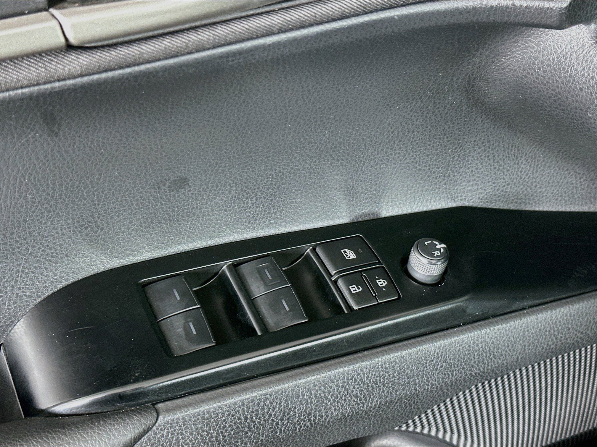 Used 2025 Toyota Camry LE FWD image 15