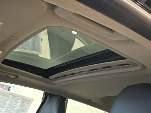 Used 2011 Volvo C30 T5 w/ Preferred Pkg image 20