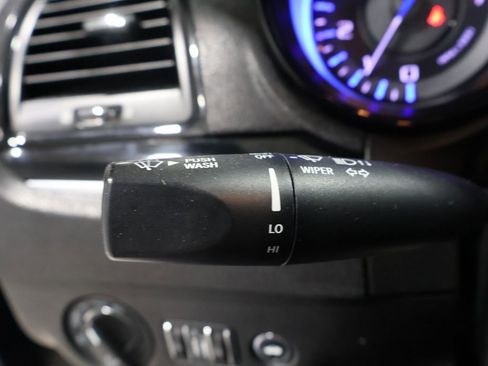 Used 2019 Chrysler 300 S image 35