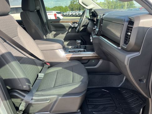 Used 2025 GMC Sierra 1500 Elevation RWD image 17