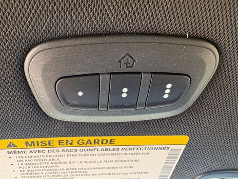 Used 2026 Chrysler Pacifica Select FWD image 43