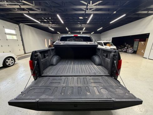 Used 2019 Ford F150 Lariat w/ Equipment Group 502A Luxury AWD/4WD image 18