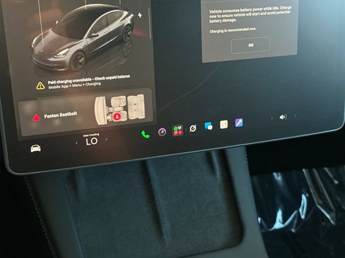 Used 2023 Tesla Model 3 Standard Range RWD image 19