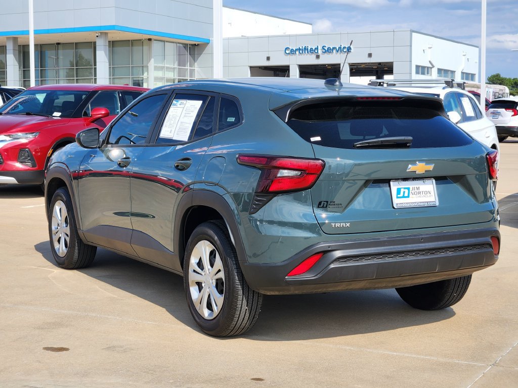 Used 2026 Chevrolet Trax LS w/ Driver Confidence Package FWD image 7