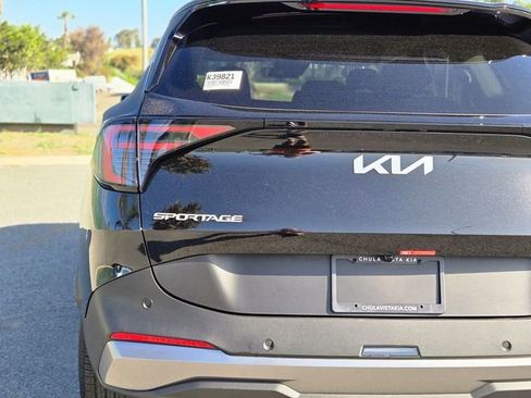 New 2026 Kia Sportage LX image 9