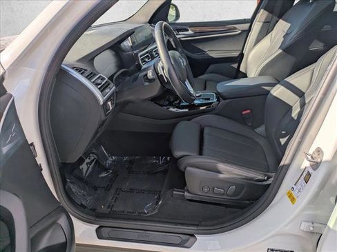 Used 2024 BMW X3 sDrive30i w/ Convenience Package image 17