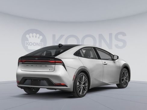 New 2026 Toyota Prius XLE FWD image 2