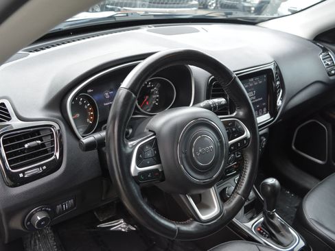 Used 2021 Jeep Compass Limited image 30