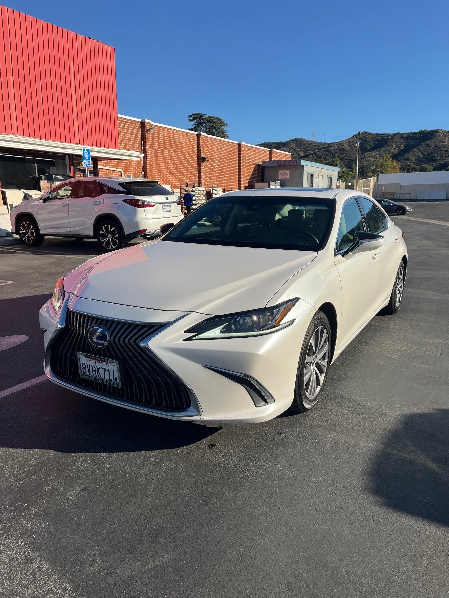 Used 2021 Lexus ES 300h w/ Accessory Package FWD image 1