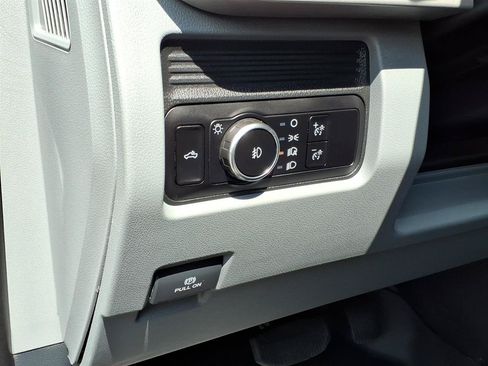 Used 2023 Ford F250 XL w/ XL Chrome Package AWD/4WD image 20