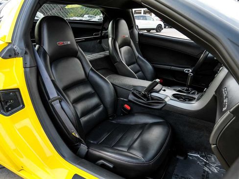 Used 2006 Chevrolet Corvette Z06 w/ Preferred Equipment Group image 32