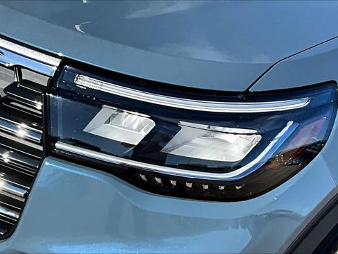 New 2026 Ford Explorer Active w/ Active Comfort Package RWD image 13
