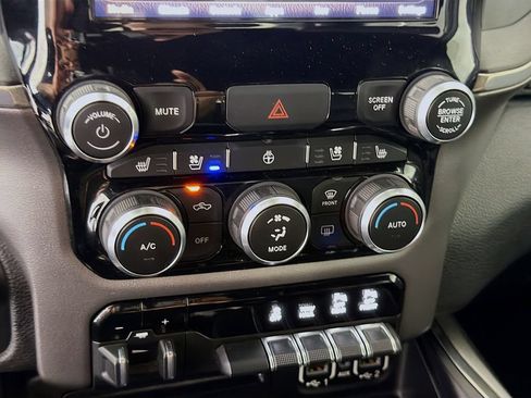 Used 2019 RAM 1500 Sport w/ Level 2 Equipment Group AWD/4WD image 19